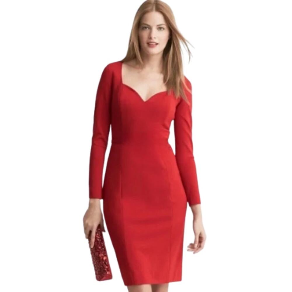 Slim-Fit Red Sweetheart Neckline Dress